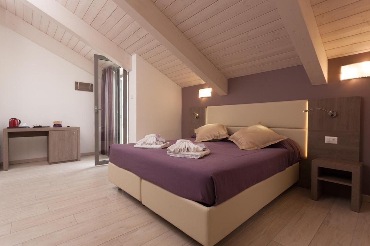 Hotel Gioia Римини Экстерьер фото