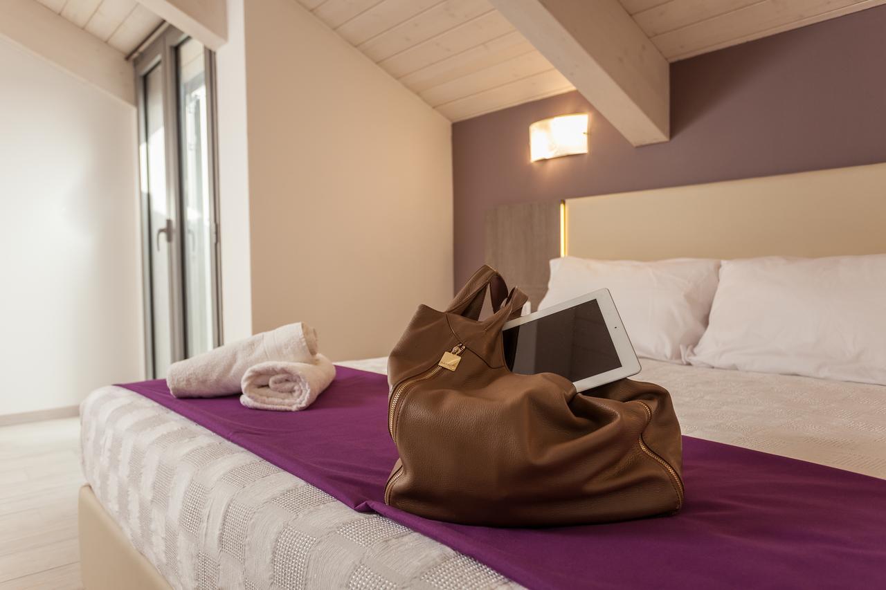 Hotel Gioia Римини Экстерьер фото